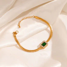 Elegant Chain Bracelet With Green Gem And Crystal Frame