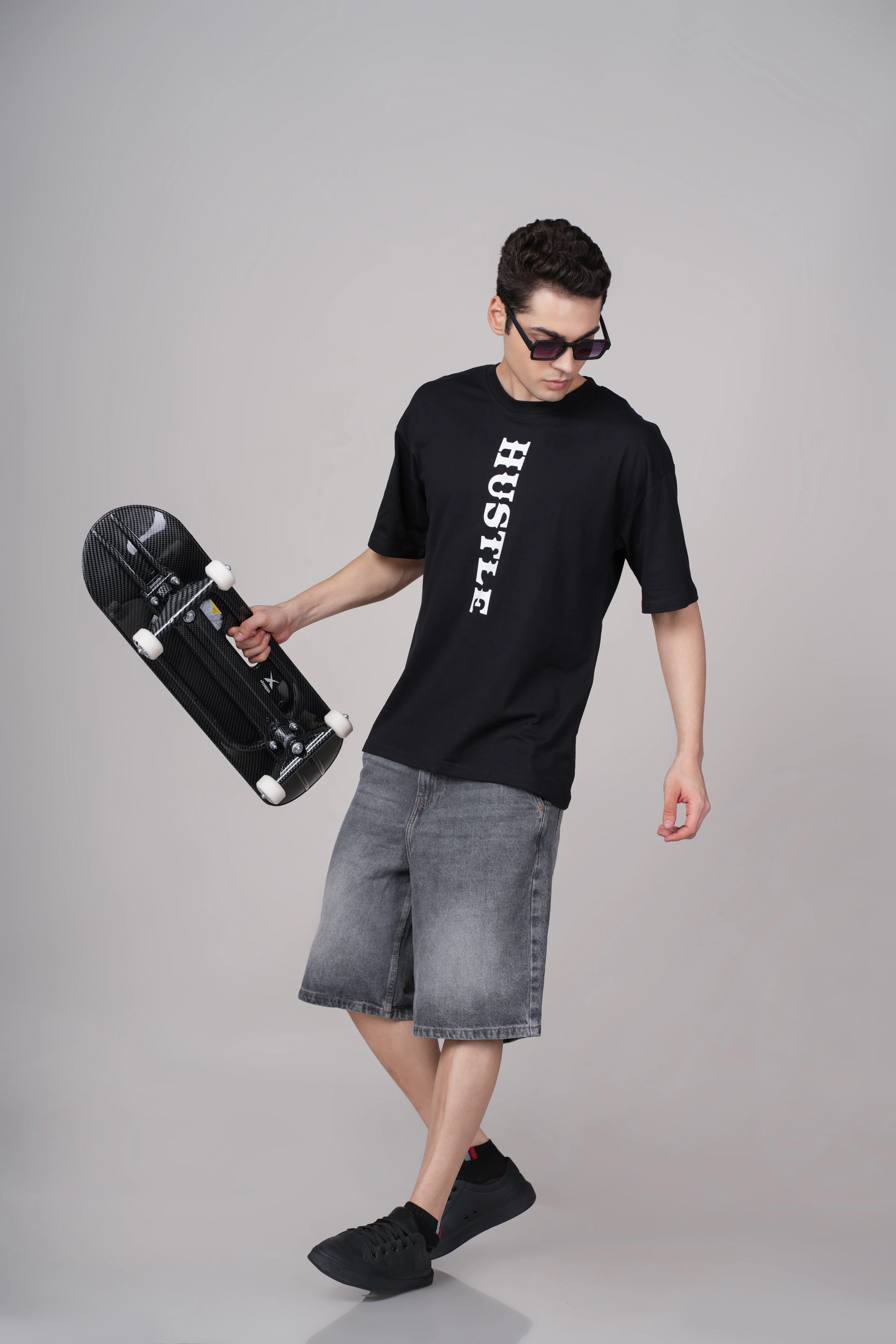 Men Black Graphic Cotton Oversized T-Shirt - Image 8