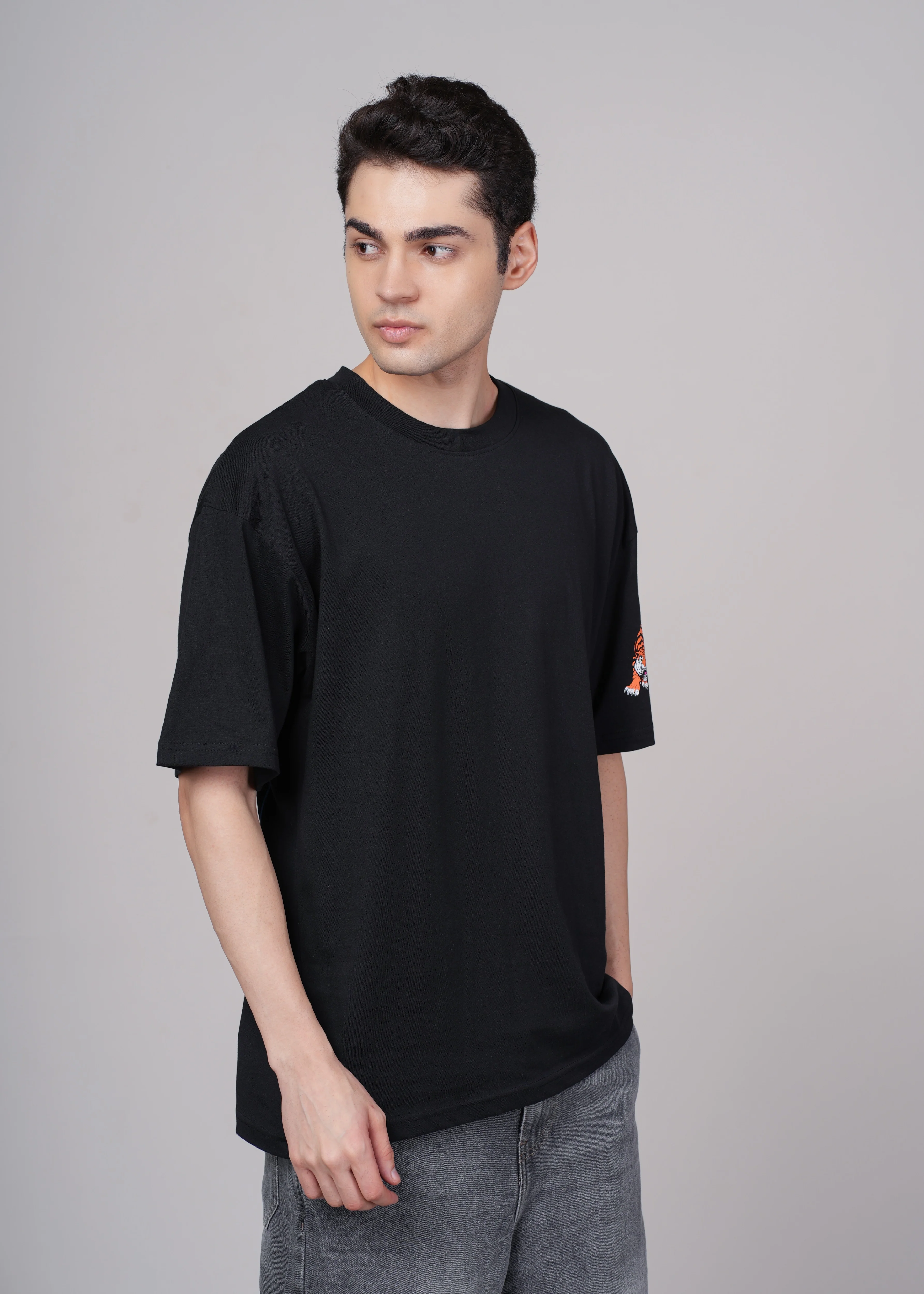 Men Black Graphic Cotton Oversized T-Shirt - Image 6