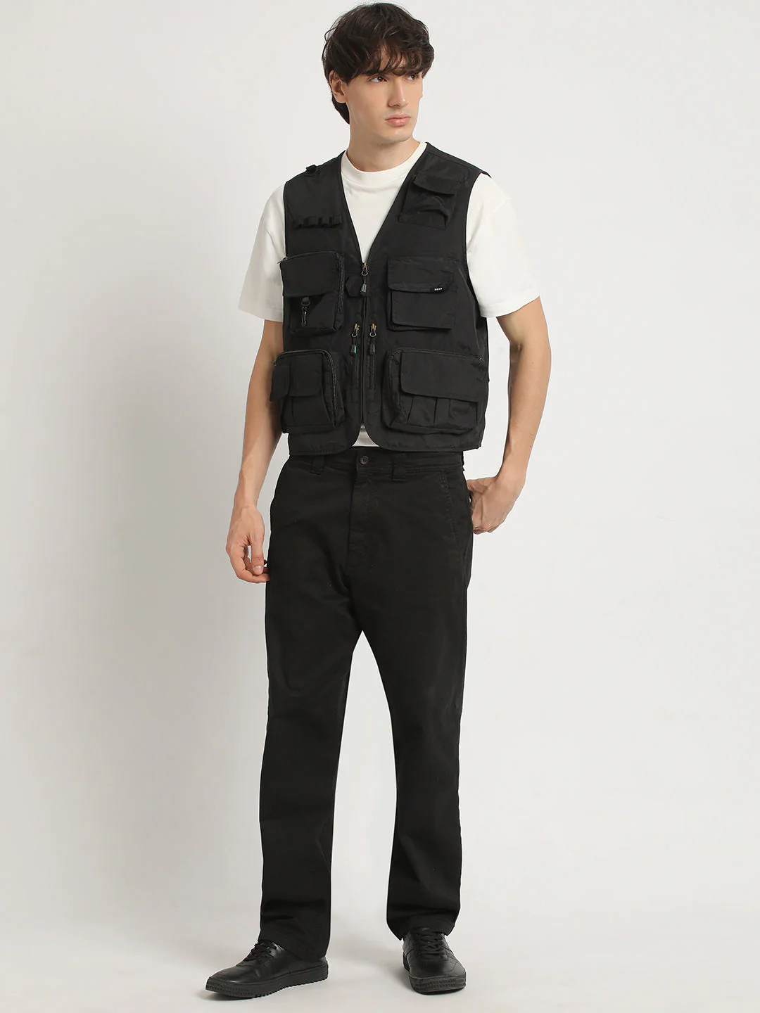 Men Black Multi-Pocket Utility Jacket - Image 5