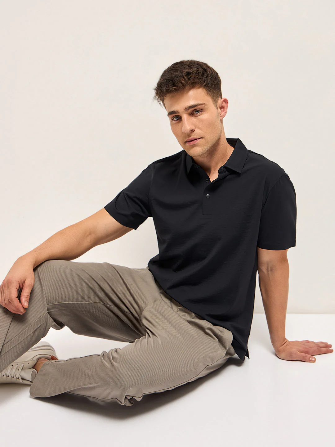Men Black Texture Slim Fit Polo T-shirt