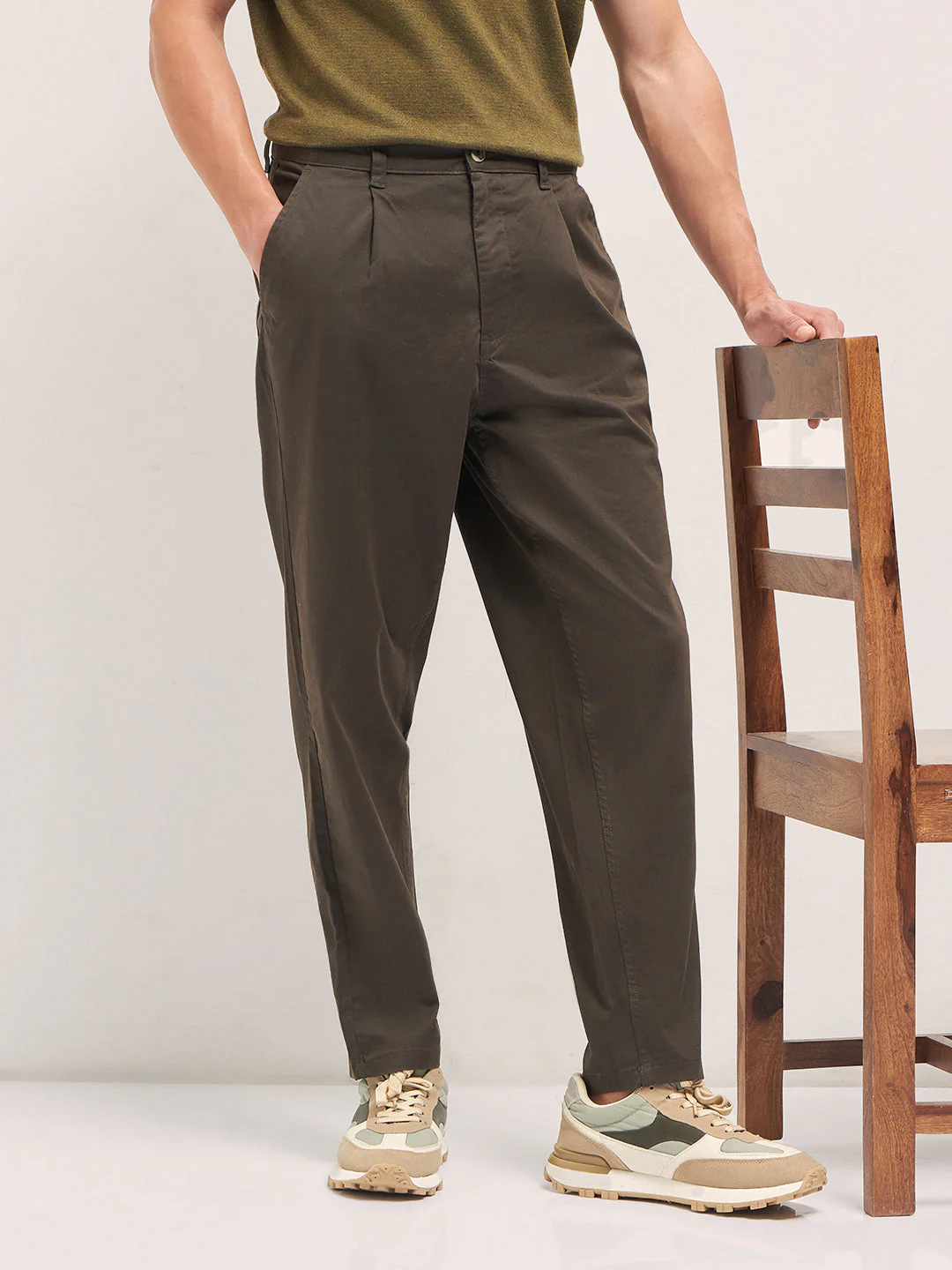 Men Brown Solid Casual Chino Trouser