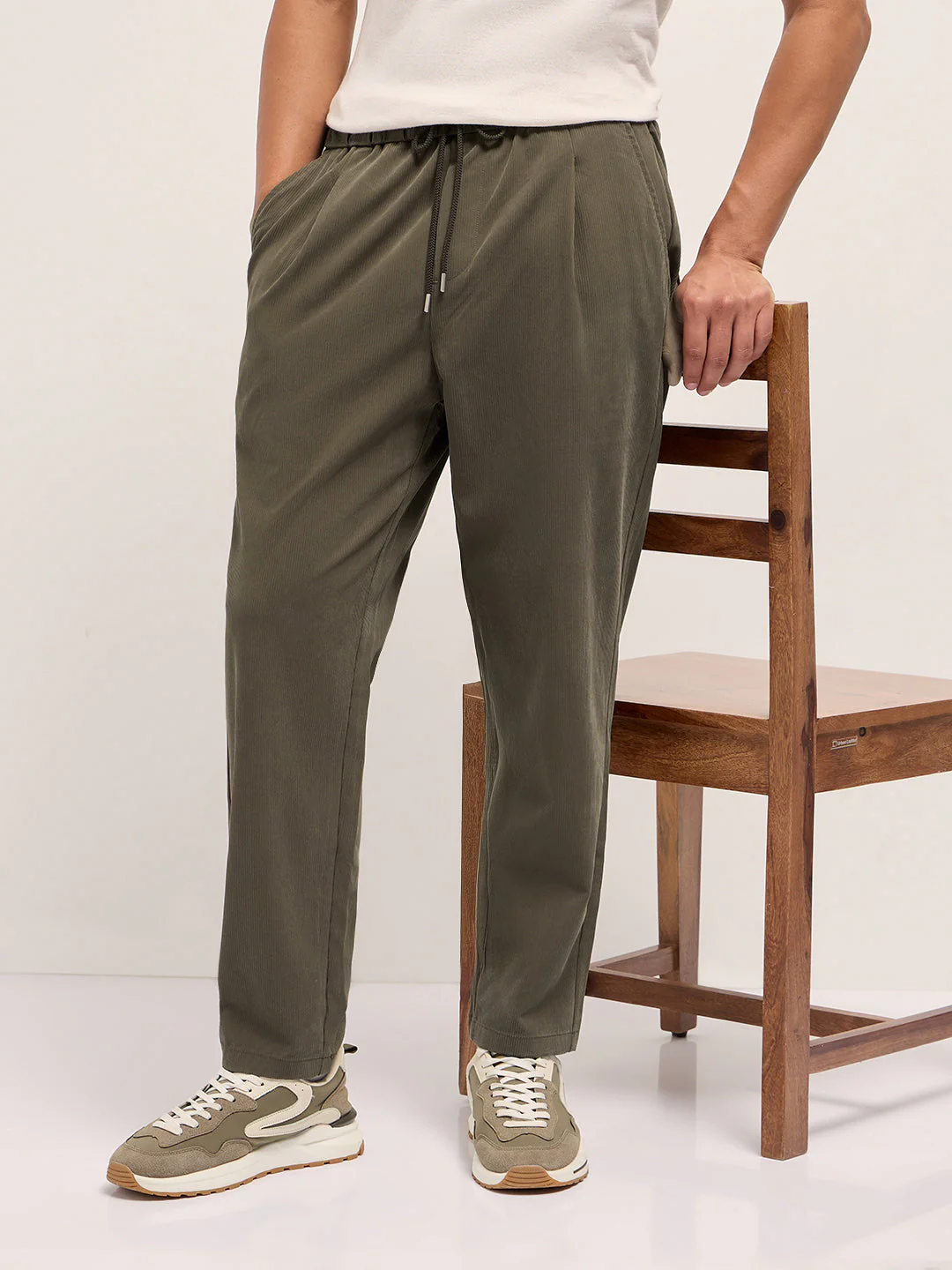 Men Olive Solid Lyocell Casual Trousers