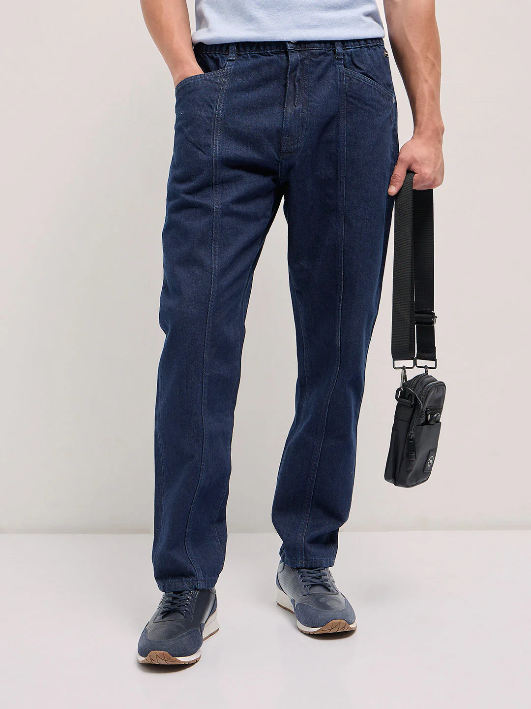 Men Dark Blue Mid-Rise Elasticated Waist Relaxed Fit Jeans