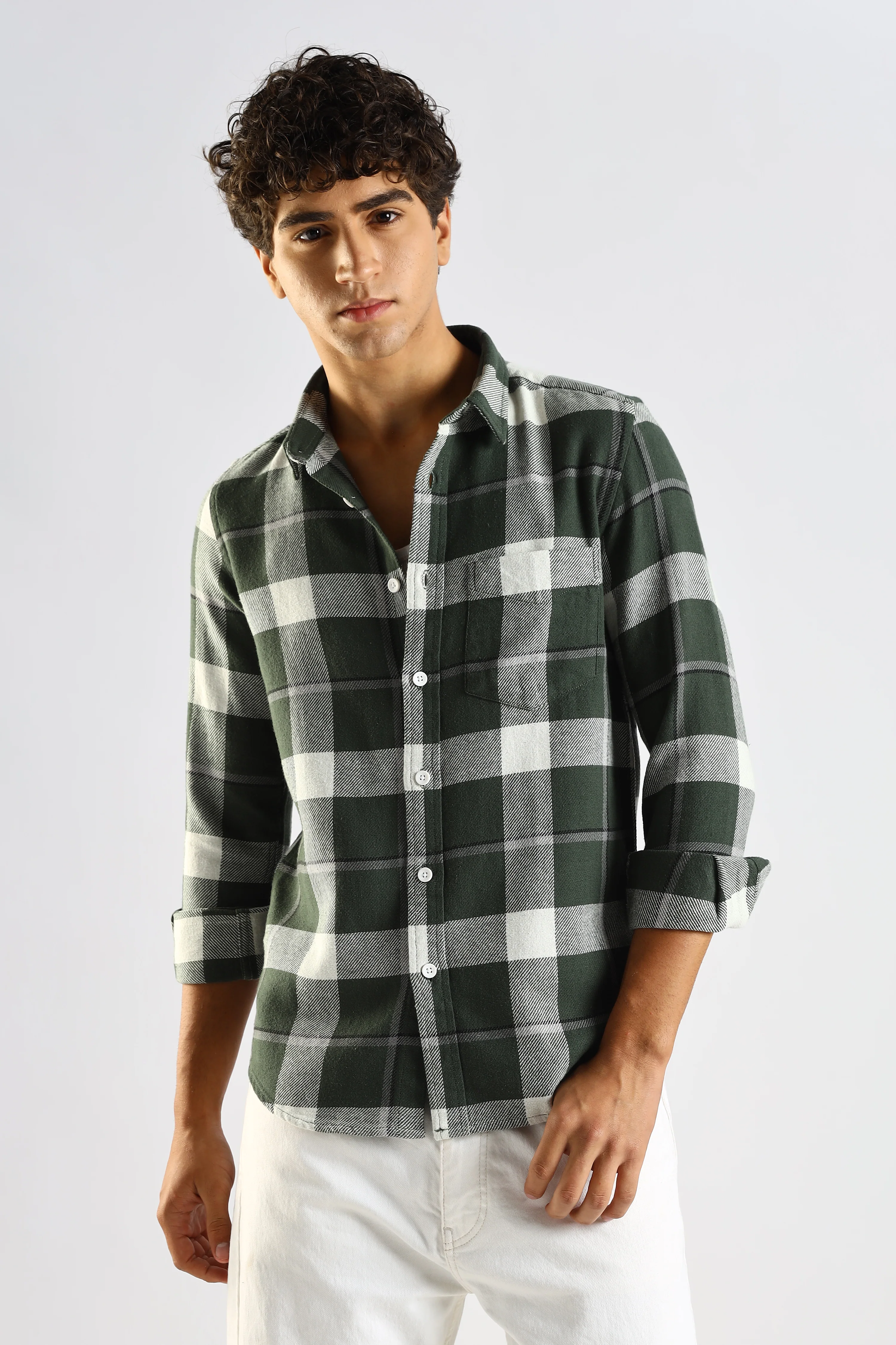 Men Green Cotton Blend Slim Checked Shirt