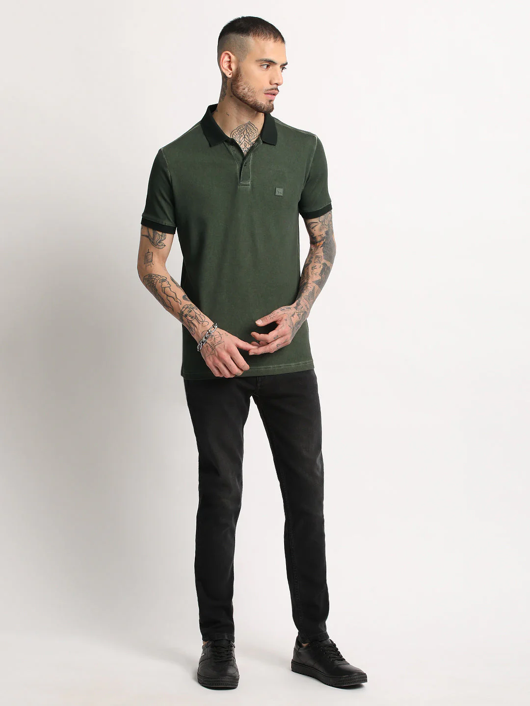 Men Green Solid Polo T-shirt - Image 5