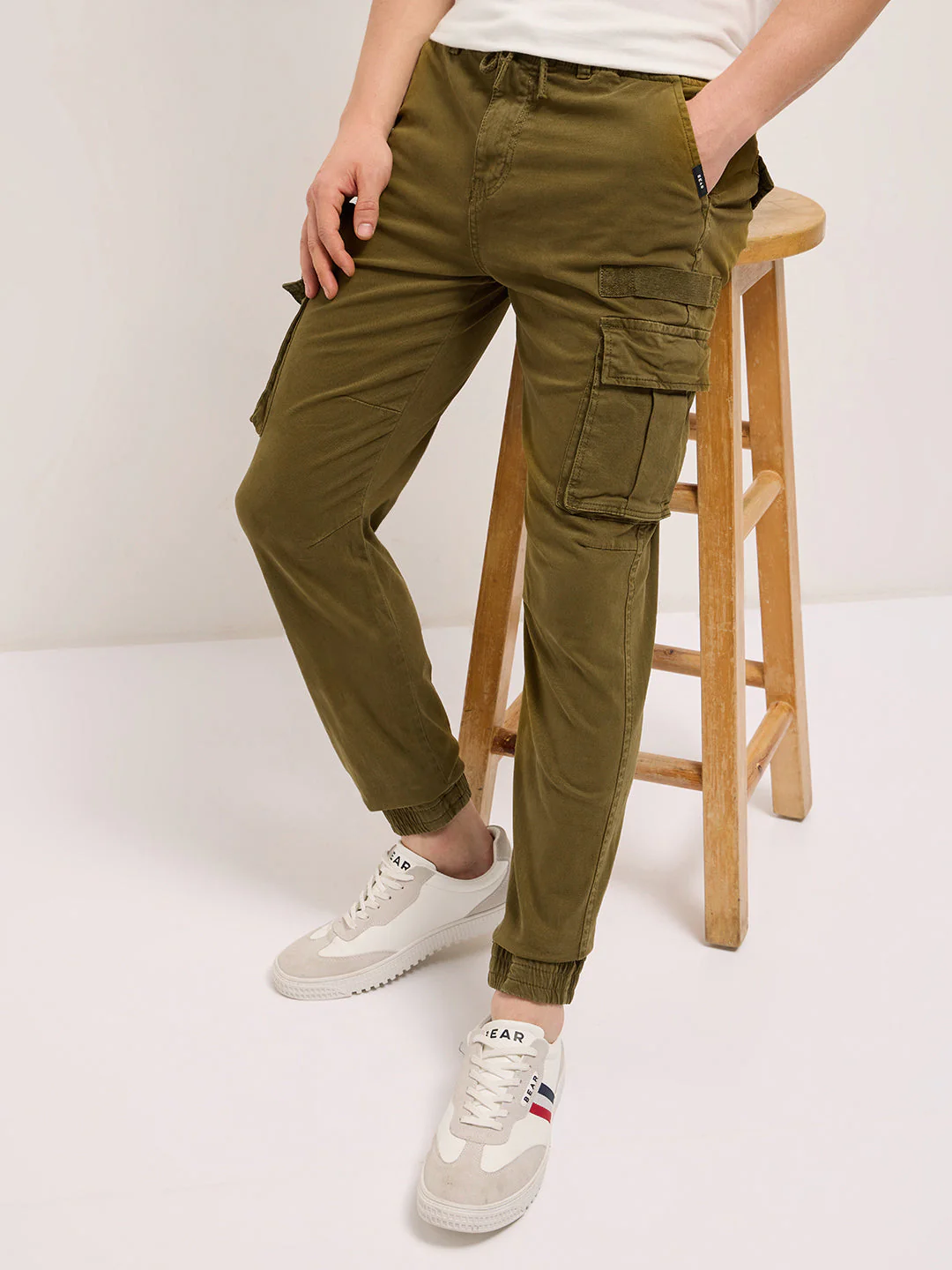 Men Khaki Regular Fit Cargo Pants