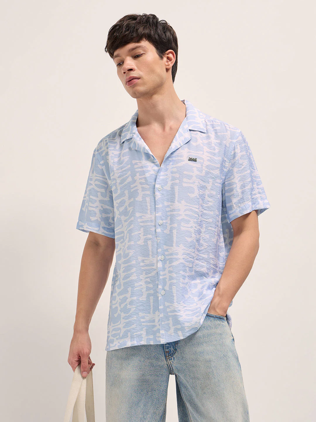 Men Light Blue Abstract Brush Stroke Print Relaxed Fit Cuban Collar Shirt