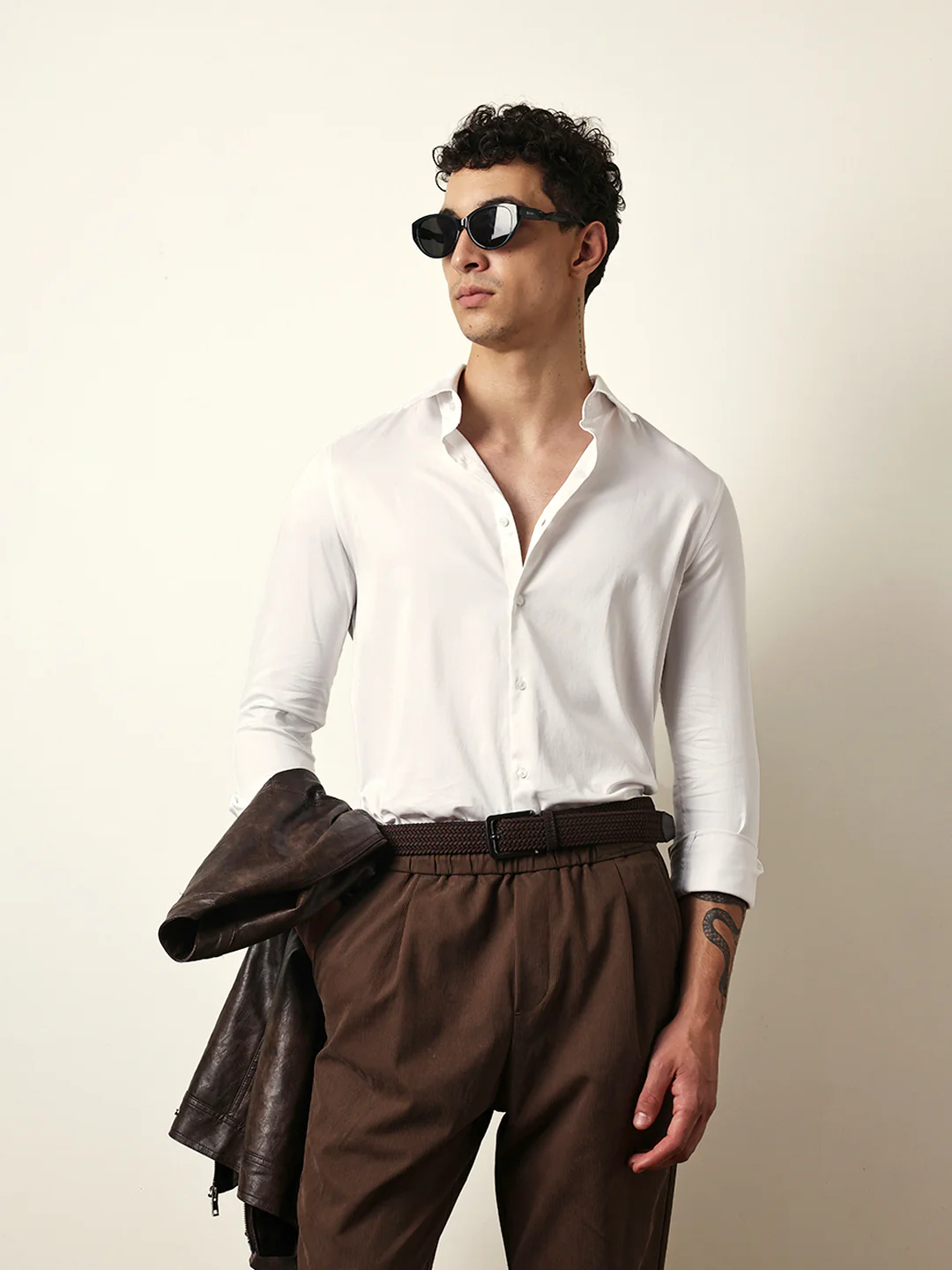 Men Modern Fit Casual Shirt