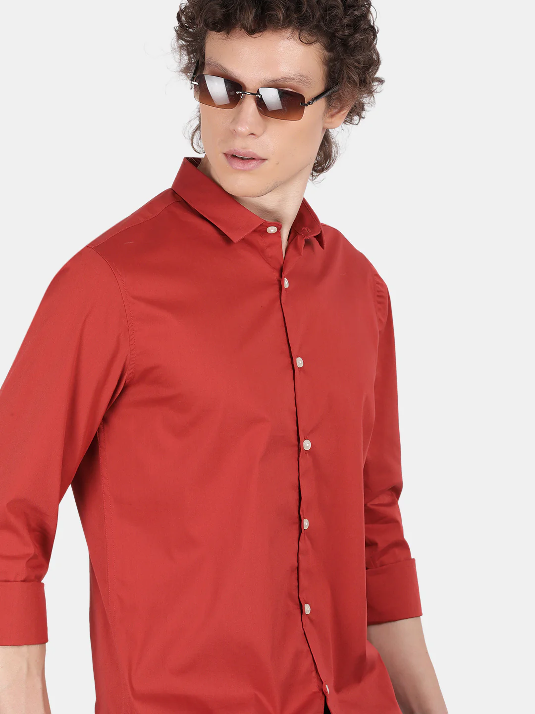 Men Red Slim Fit Spread Collar Full Sleeve Casual Shirt