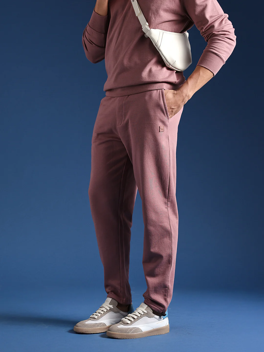 Men Solid Cotton Relaxed Fit Jogger
