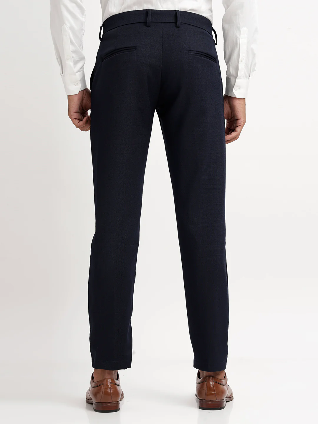 Men Textured Slim Fit Trousers - Image 6