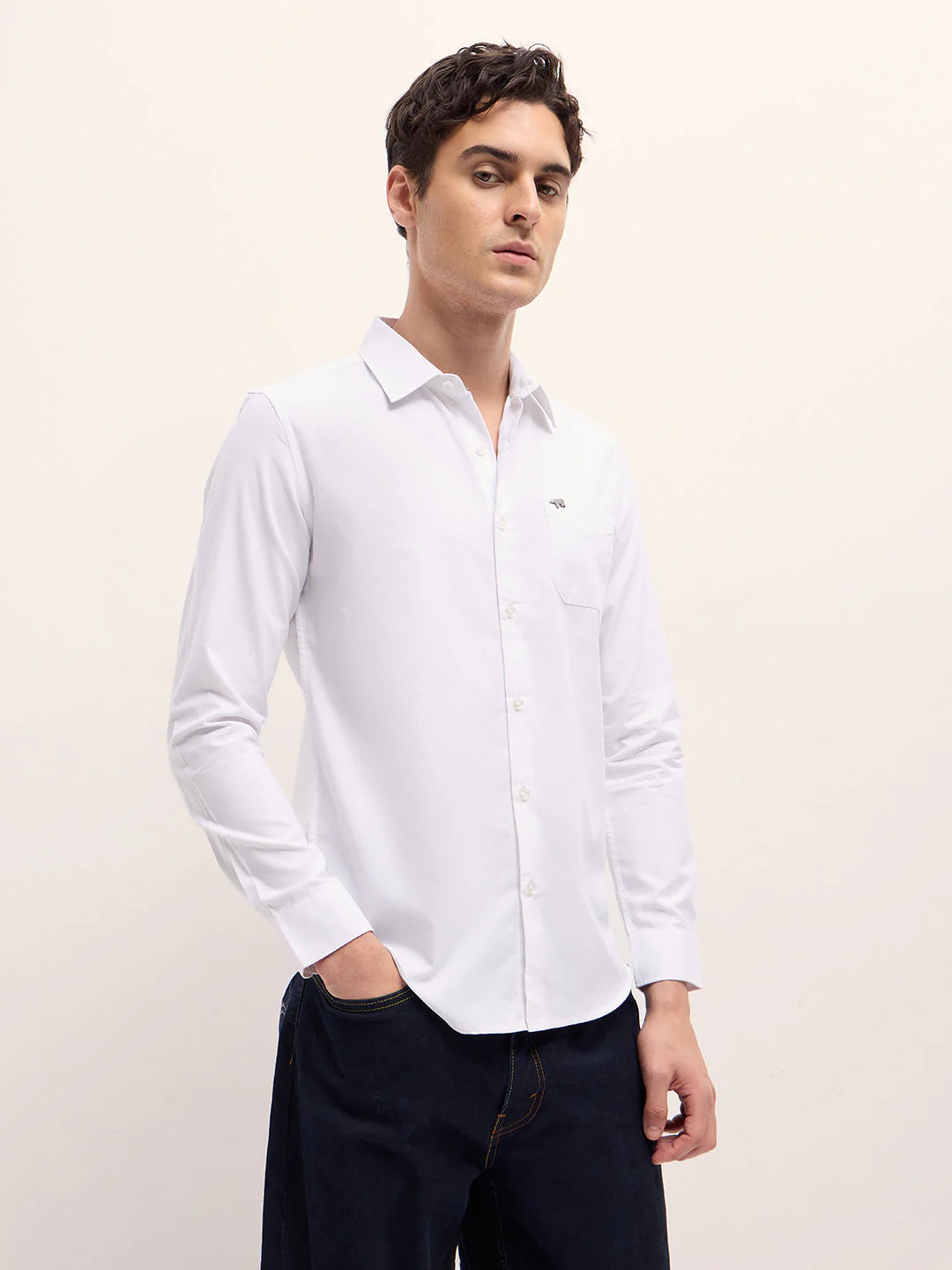 Men White Solid Slim Fit Polyester Casual Shirt