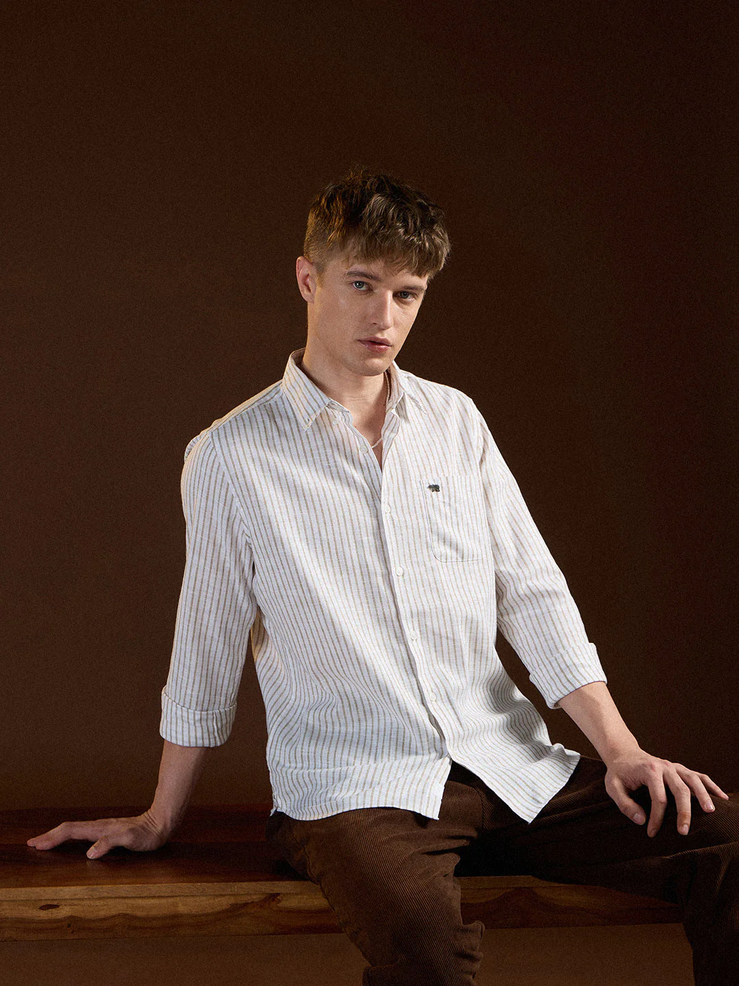 Men White Vertical Stripes Slim Fit Casual Shirt