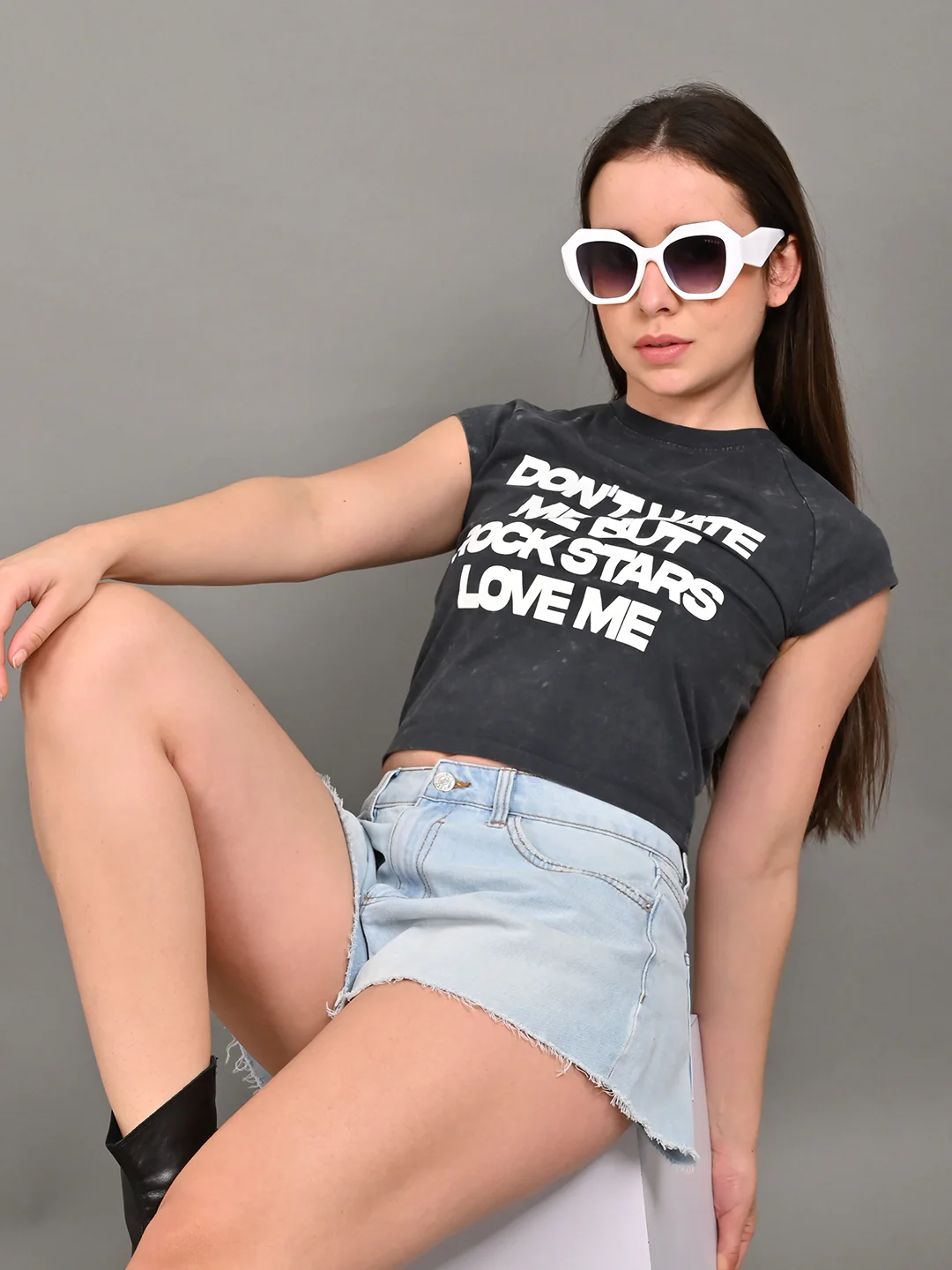 Women Black Crop T Shirt - Image 5