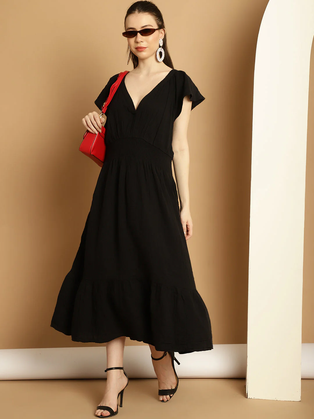 Women Black Pocket Dress - Image 5