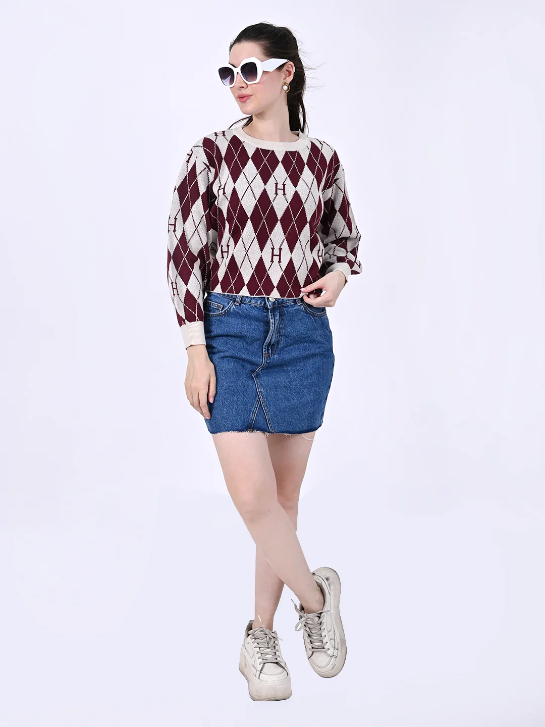 Women Checkered Crop Sweater - Image 3
