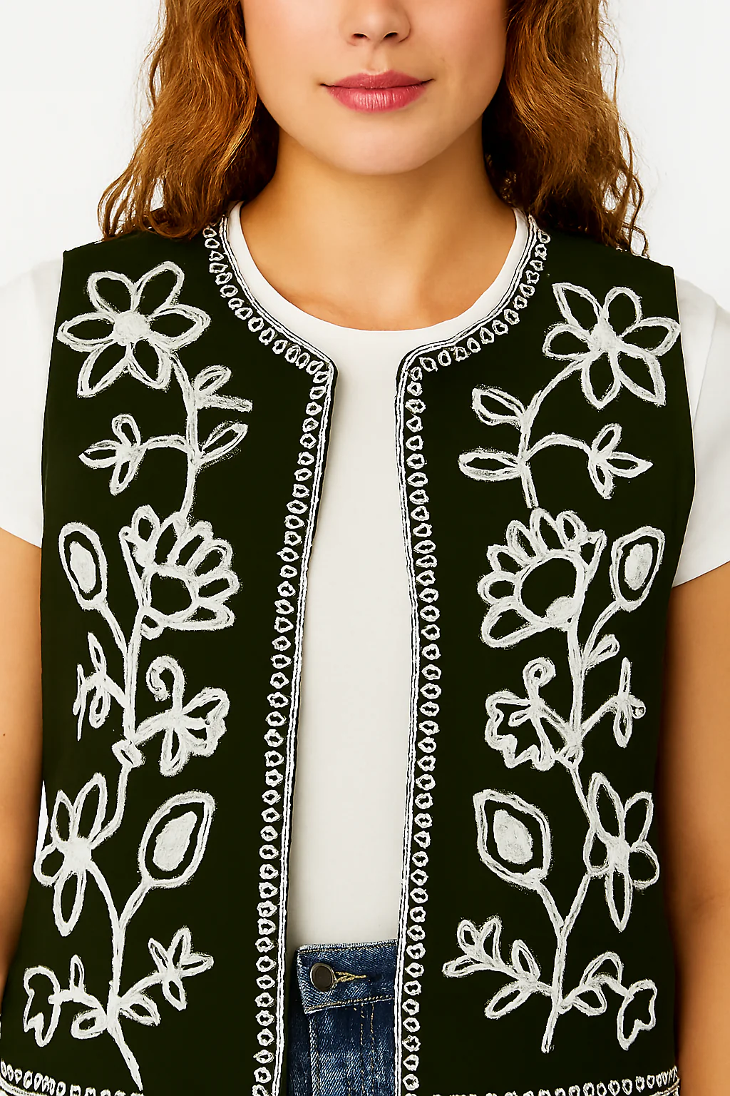 Women Green Embroidered Sleeveless Jacket - Image 3