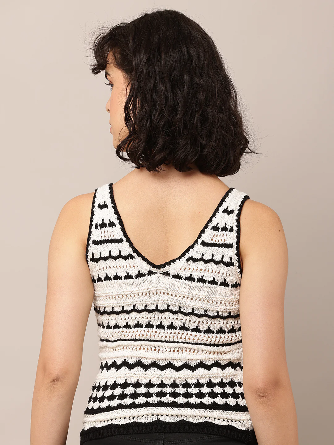 Women V-Neck Crochet Multicolour Top - Image 4