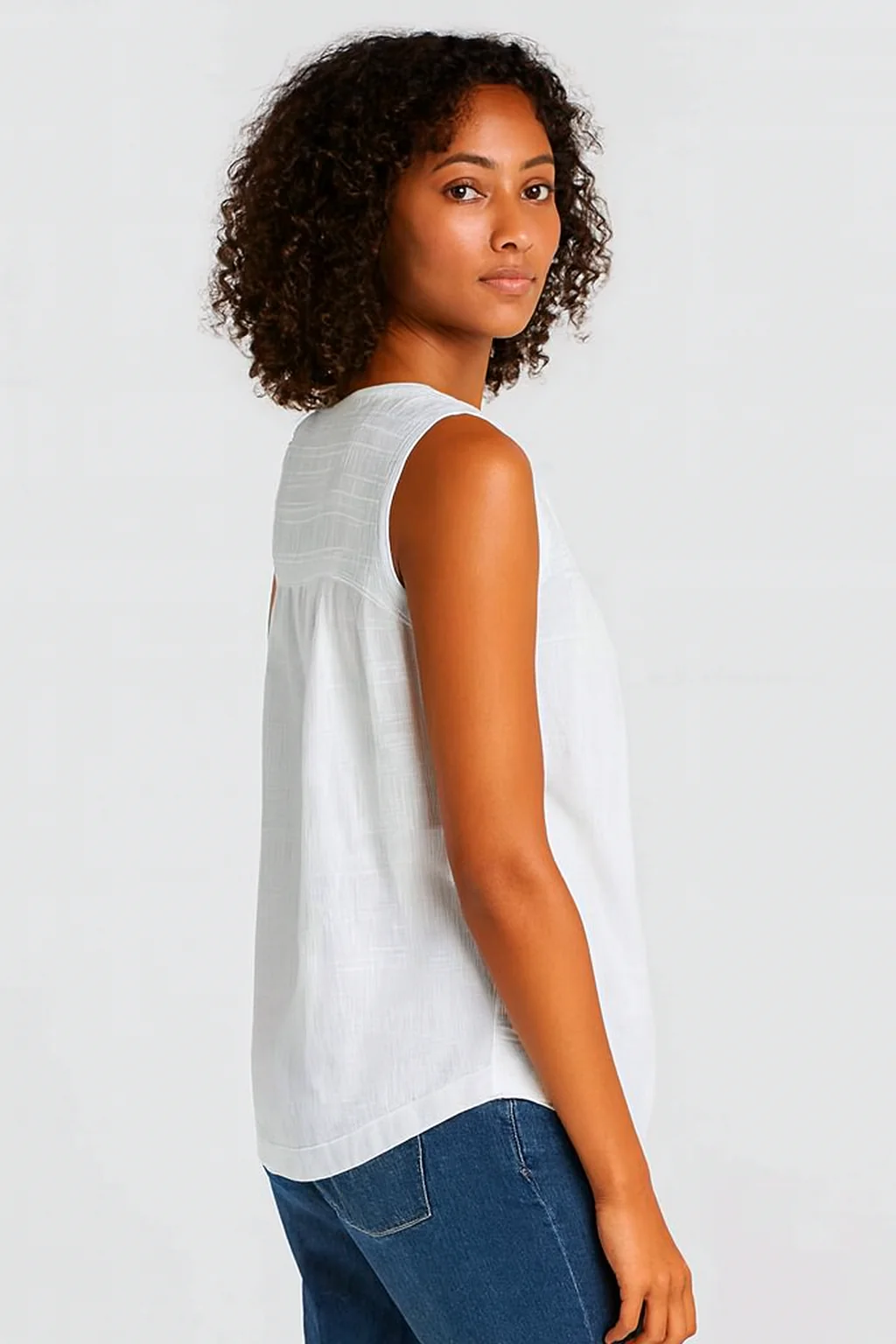 Women White Cotton Sleeveless Top - Image 4