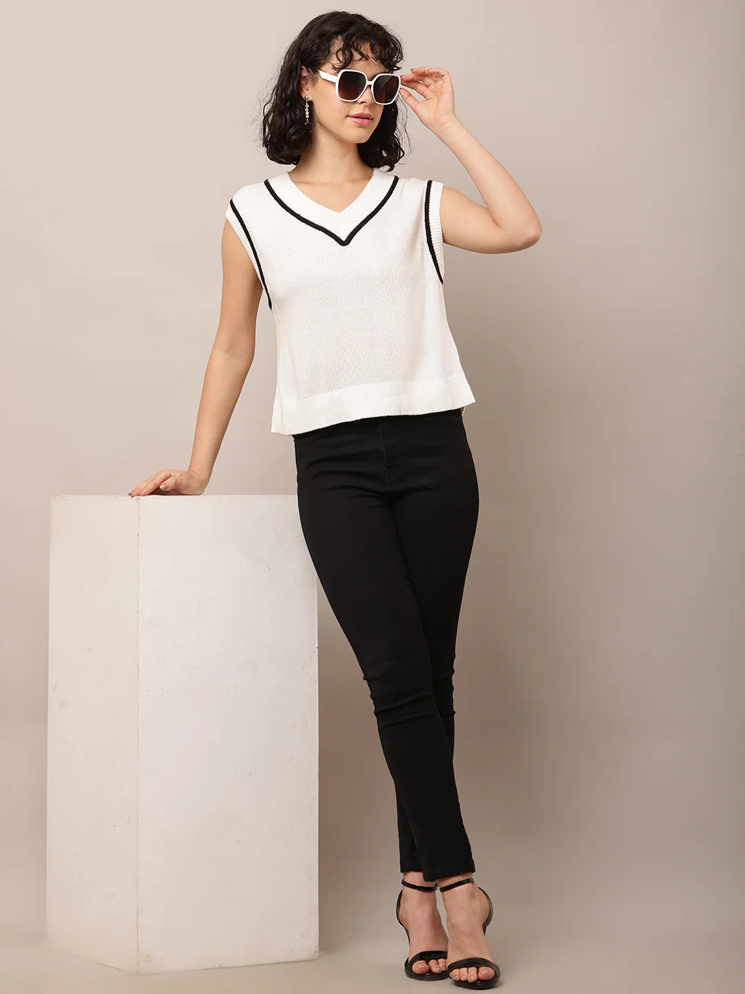 Women White V-Neck Cotton Sweater Vest - Image 3