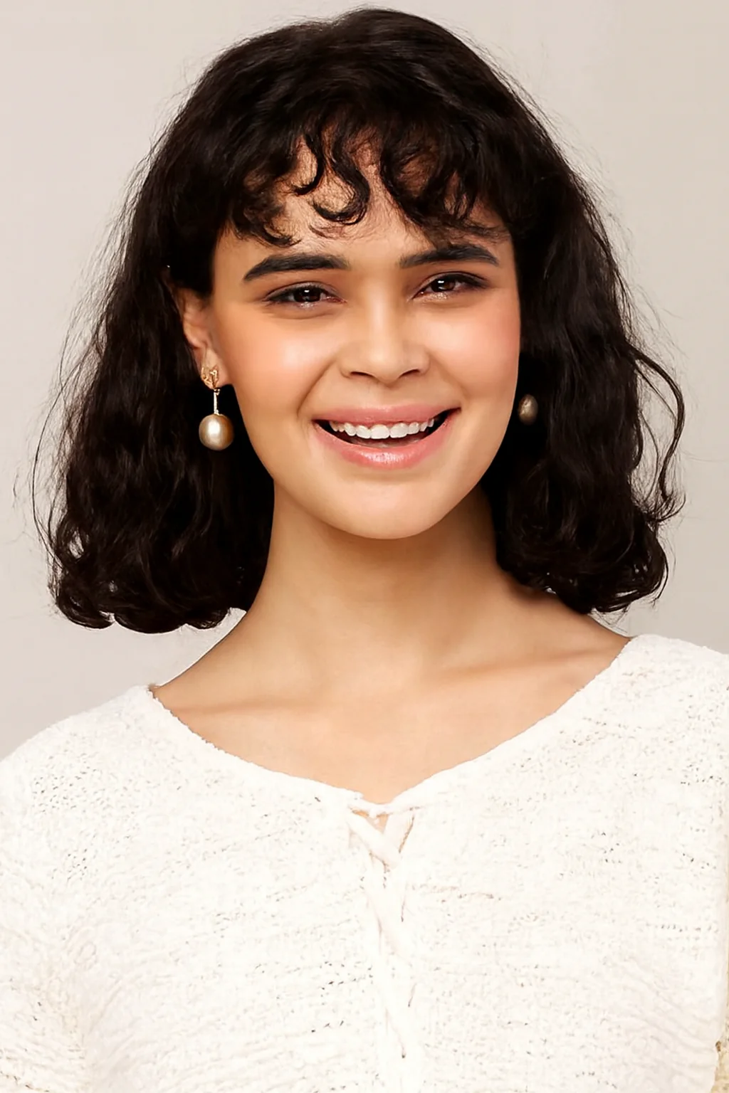 Women White V-Neck Knitted Sweater - Image 3